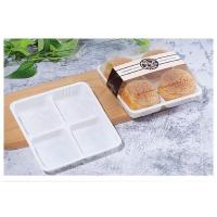 ราคา กล่องบรรจุขนม กล่องใส่ขนม 4 ช่อง พลาสติกหนาอย่างดีฐานสีขาว B183 แถมสติ๊กเกอร์คาดกล่อง (1แพ็ค/50ใบ) (7675707061)