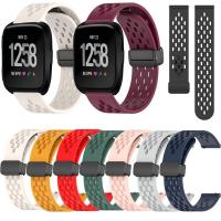 ราคา ซิลิโคนหัวเข็มขัดแม่เหล็กสําหรับ Fitbit Versa 2 / Versa Lite / Versa 1/ SE สร้อยข้อมือสายนาฬิกาสีลูกกวาด (29391305051)