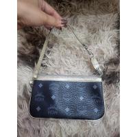 ราคา กระเป๋าคล้องมือ MCM มือ2ของแท้ (22682096581)