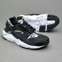 ราคา Nike huarache run print แท้100% 6UK 40 25CM. (827378640)