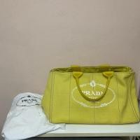 ราคา กระเป๋ามือสอง ของแท้ PRADA Canapa Tote Bag Yellow Auth สภาพดี (27126845519)