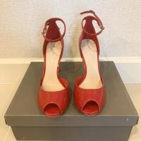 ราคา {New} Charles & Keith ส้นสูง สีแดงสด (Size 37) (7452300364)