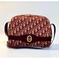 ราคา Dior Vintage Crossbody Red Bag (รับประกันสินค้าแท้ 100%) (22768336424)