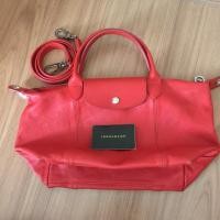 ราคา Used long champ สีส้ม size s หูสั้น มีสายยาว หนังแกะแท้ 100% (19562168)