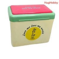 ราคา [มือ2] งานเก่าวินเทจ กล่องพลาสติกอเนกประสงค์ Love me love my world ขนาด 15x14cm (41173973811)