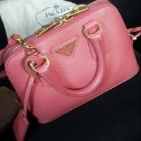 ราคา Prada Alma Mini สภาพดีของแท้✔ (505235521)