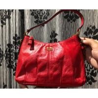 ราคา ขายถุง Coach มือสอง สีแดง หนังแท้ (7113115578)