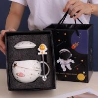 ราคา น่ารักชุดนักบินอวกาศแก้วเซรามิคพร้อมฝาปิดช้อนสำหรับชายและหญิงคู่ดื่มถ้วยกาแฟถ้วยถ้วยอาหารเช้า (29808920772)