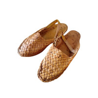 ราคา รองเท้าสานหนังอูฐ นำเข้าจากประเทศอินเดีย 777 By Yakaolooknam (4757927399)