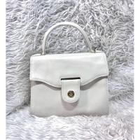 ราคา กระเป๋าหนังแท้100%สีขาวครีมทรงถือไม่มีสายยาวนะคะแบรนด์HANAE MORI(รหัส ดอกไม้439) (44153346998)