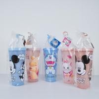 ราคา แก้วน้ำทรงสูง 900 cc. แก้วน้ำ มิกกี้เมาส์ หมีพูห์ โดเรมอน มาลี คุมะ แก้วน้ำลายน่ารัก แก้วน้ำมีฝาปิดพร้อมหลอดดูด พร้อมส่ง (16855845418)