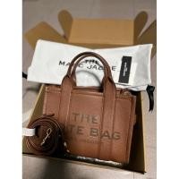 ราคา **สินค้า มือ2** ของแท้ Marc Jacob The Tote Bag Leather กระเป๋าโท้ทหนังยอดนิยม สวยมาก (19870910531)