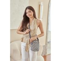 ราคา Henneybear - H1016 ใหม่ !! กระเป๋าทรง 3 ซิป ทรงถือสะพายข้างสวยเก๋ ลาย HB (22830584467)