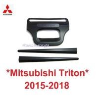ราคา ครอบเบ้าท้าย ปลายดาบ Mitsubishi Triton MQ 2015 - 2018 มิตซูบิชิ ไทรทัน ครอบมือดึงท้าย เบ้ามือเปิดท้าย ครอบมือเปิด (28872627026)