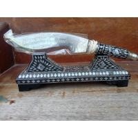 ราคา มีดตัดหวายลูกนิมิตพร้อมแท่นวางวัดโนนเมือง (25661224203)