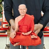 ราคา NMT8 หลวงพ่อปาน โสนันโท วัดบางนมโค หน้าตัก5นิ้ว งานไฟเบอร์หุ่นขี้ผึ้งห่มจีวรติดเกศาเสมือนจริง (18891533405)