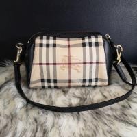 ราคา กระเป๋าสะพายข้างBurberry (18831409422)