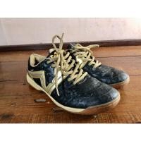 ราคา รองเท้าฟุตซอล รองเท้าวิ่ง warrix ของแท้ มือสอง (13726263313)