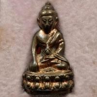 ราคา พระกริ่งจักพรรดิ์ "ชุดพิเศษกรรมการ" เนื้อนวโลหะ ฉลองชนมายุ 6 รอบ เจ้าอาวาส วัดสุทัศนเทพวราราม ปี 2545 (14263216345)