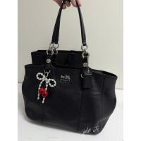 ราคา Coach Gallery East West Tote โทสโลโก้รถม้า หนังแท้ทั้งใบสีดำ (46900113990)