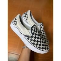ราคา Vans สลิปออนลายตาราง ไซร้ 41/26.5 มือสองของแท้ (42662117041)