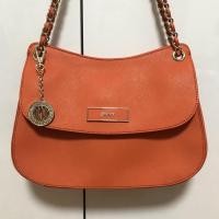 ราคา กระเป๋า DKNY สีส้ม ของแท้ มือสอง (1813058248)
