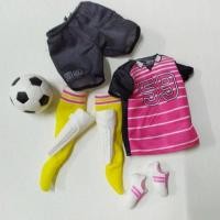 ราคา เสื้อชุดตุ๊กตาบาร์บี้แท้ ชุดเล่นกีฬาฟุตบอล Barbie doll football player costume Mattel (4500159959)
