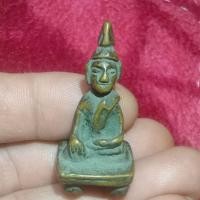 ราคา จัดแสดงพระบูชาศิลปะเชียงรุ้งขนาดหน้าตักพระ1 ซม สูงจากฐานประมาณ3.5ซมฐานขาโต๊ะกว้าง1.7ซมศิลปะเชียงรุ้ง (ล้านช้าง) พระเชียง (57005611352)