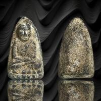 ราคา พระหลวงปู่ทวดเนื้อว่าน พิมพ์ใหญ่A หัวขีด (เนื้อว่าน) ปี 2497 วัดช้างไห้ (S3) (46104661644)