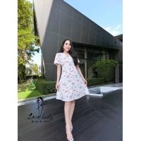 ราคา งานป้าย Love lady เดรสคอวี แขนระบาย แบบคุณมิว นิษฐาใส่ (7929937185)