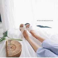 ราคา The firstbase : Sally flat สี off white size 40 (471288395)