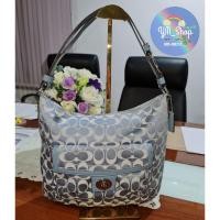 ราคา Coach มือสอง Used สีฟ้า ช่วงลดราคา⚡⚡ (8844324185)