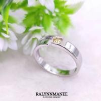 ราคา A6439 แหวนชายพลอยบุษราคัมแท้ ( Natural Yellow Sapphire ) ตัวเรือนเงินแท้925 ชุบทองคำขาว ไซส์70 แก้ไซส์ฟรี (20778160213)