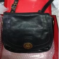ราคา Coach Legacy Black Leather Turnlock Crossbody / Shoulder Bag (11132) กระเป๋าหนังแท้ สีดำ สายปรับได้ แท้ 100% (42615352901)