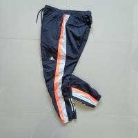 ราคา Adidas กางเกงวอร์มผ้าร่มสีดำ ขนาดMชาย ของแท้ล้าน% (51756696593)