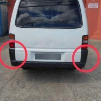 ราคา พลาสติกมุมกันชนท้าย (ขายเป็นคู่) รถตู้ Mitsubishi L300 อะไหล่มาตรฐาน เทียบ (6331866712)