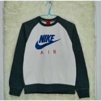 ราคา Used สเวตเตอร์ Nike Sweater (4733981565)