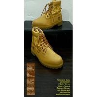 ราคา Timberland Boots For Children, Unisex 31EU/19.8cm ของแท้ มือ 2 สภาพไม่ผ่านการใช้งานมาก่อน, รองเท้า Timberland สภาพสวย (52957487042)