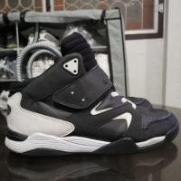 ราคา รองเท้า Asics DIAKAN 111634104 Running Shoes Sneakers มือสองแท้​✔️ส่งฟรี✔️ (2817848549)