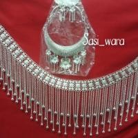 ราคา เซตสร้อย+เข็มขัดระย้าสีเงิน (6956074577)
