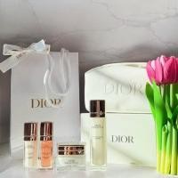 ราคา (เซ็ทเพื่อผิวกระจ่างใส ผิวฟูฉ่ำ พร้อมลดเลือนริ้วรอย) DIOR PRESTIGE BRIGHTENING SET (29625100213)