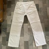 ราคา กางเกงยีนส์ลีวายส์สีขาว เอว 34 (24245552583)