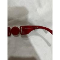 ราคา Used like NEW!! แว่นตากันแดดสีแดง ของแท้ Versace สุดฮิต ตัวท็อป!! โอนตรง 7,000฿ (28667036608)