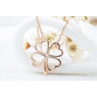 ราคา สร้อยคอพร้อมจี้ Rose Gold Plated รูปใบโคลเวอร์ 4 แฉก (Four leaf clover)ยี่ห้อ ROXI (13346207)