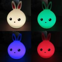 ราคา โคมไฟน่ารักรูปกระต่าย โคมไฟกลางคืน LED Rabbit ไฟตั้งโต๊ะ/หัวเตียงรูปหัวกระต่าย ปรับแสงไฟได้ 4 สี โคมไฟตกแต่งบ้าน ของขวัญ (15904475376)