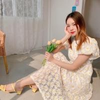 ราคา พร้อมส่ง cintage shop yellow daisy dress เดรสลายดอกเดซี่ cintagecollection ส่งต่อcintageshop เดรสแขนตุ๊กตา เดรสลายดอก (4845935134)