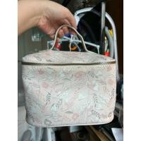 ราคา ส่งต่อ มือสอง กระเป๋า กล่องใส่เครื่องสำอาง กระเป๋าอเนกประสงค์ กระเป๋าใบเล็ก กระเป๋าเดินทางพกพา (49857033889)