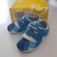 ราคา รองเท้าเด็ก Le coq sportif 13 ซม. สีฟ้า **ของแท้-มือสอง** (2439438503)