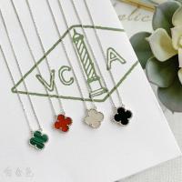 ราคา สร้อยคอโคลเวอร์ทองคำขาว Van Cleef & Arpels ขนาดกลาง ไม่มีเพชร สายคล้องคอ ดีไซน์ทันสมัยและใช้งานได้หลากหลาย เครื่องประดับหรูหราเบาๆ ของขวัญวันวาเลนไทน์ (49807507267)