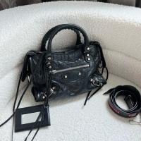 ราคา Balenciaga Mini City Strap Logo stamp X Y19 (29272604446)